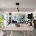 Elegant With Pool Luxury 4*