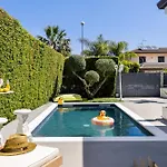 Elegant With Pool Luxury Gasthuis 4*