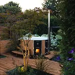 Gasthuis Elegant With Pool Luxury 4*