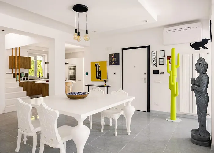 Elegant With Pool Luxury בית הארחה 4*