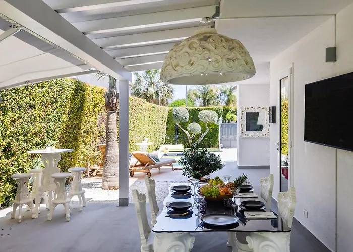 Elegant With Pool Luxury