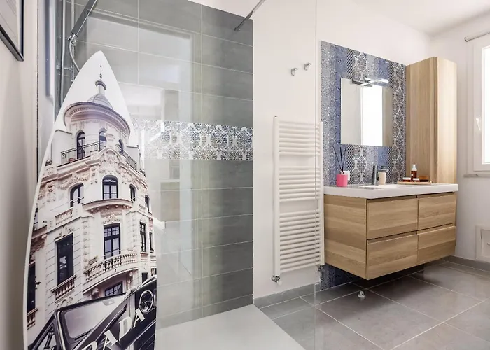 בית הארחה Elegant With Pool Luxury 4*