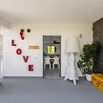 בית הארחה Elegant With Pool Luxury