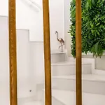 Elegant With Pool Luxury 4* קאריני