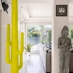 Elegant With Pool Luxury 4* קאריני